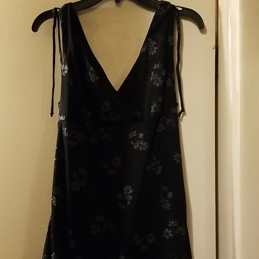 CITY Triangles black dress